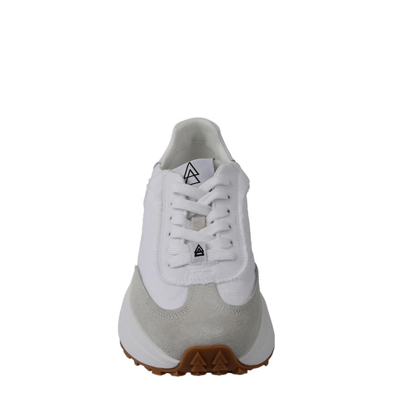 ELENA IACHI sneakers space