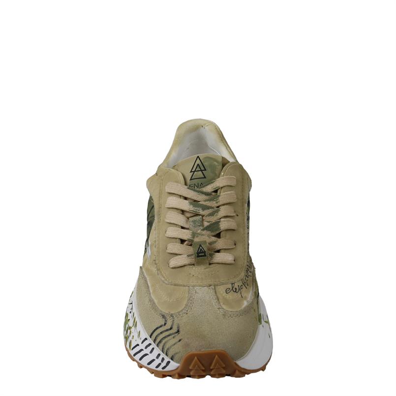 ELENA IACHI sneakers space